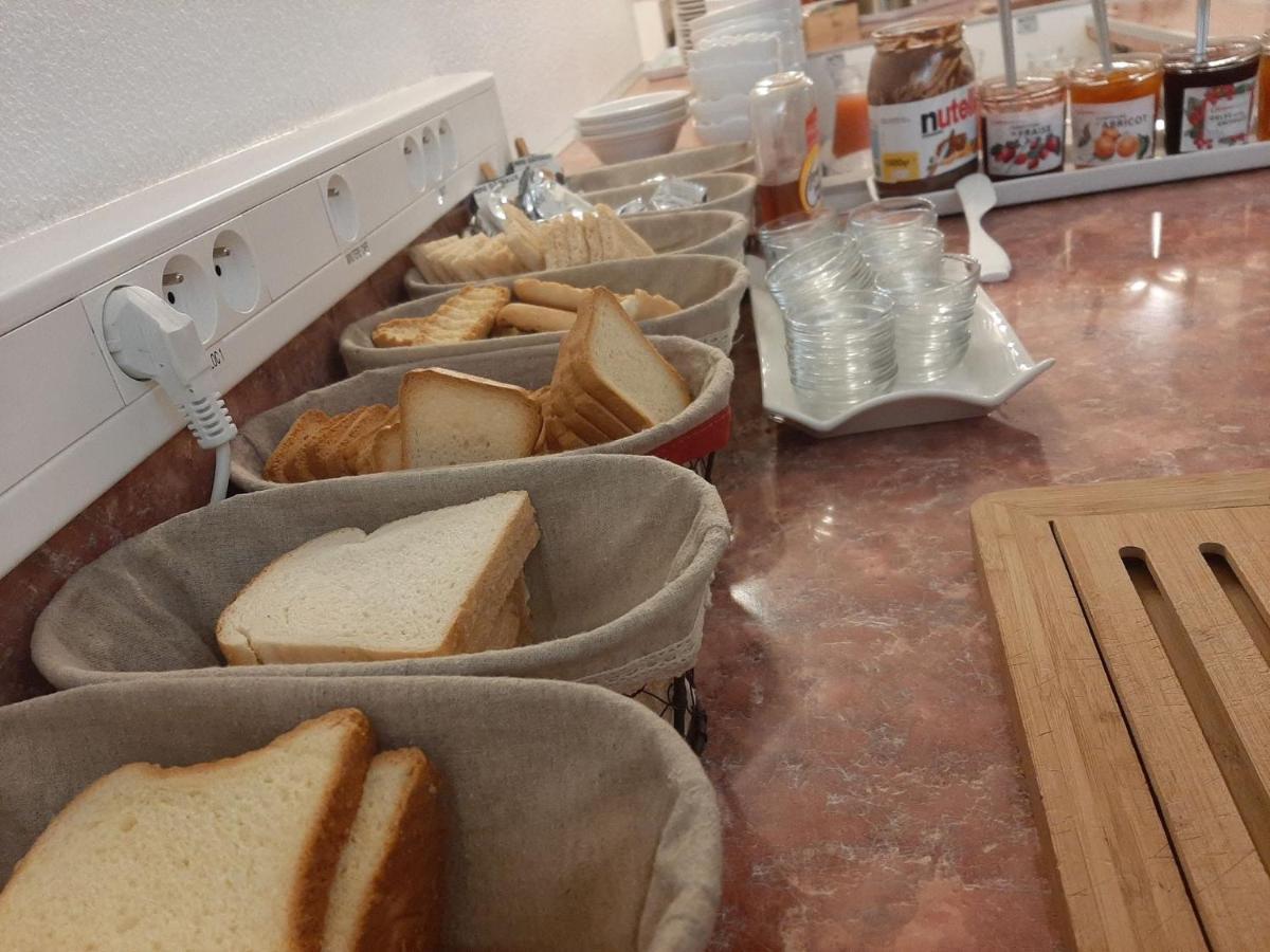 Cat'Hotel Bourg-de-Péage Zewnętrze zdjęcie